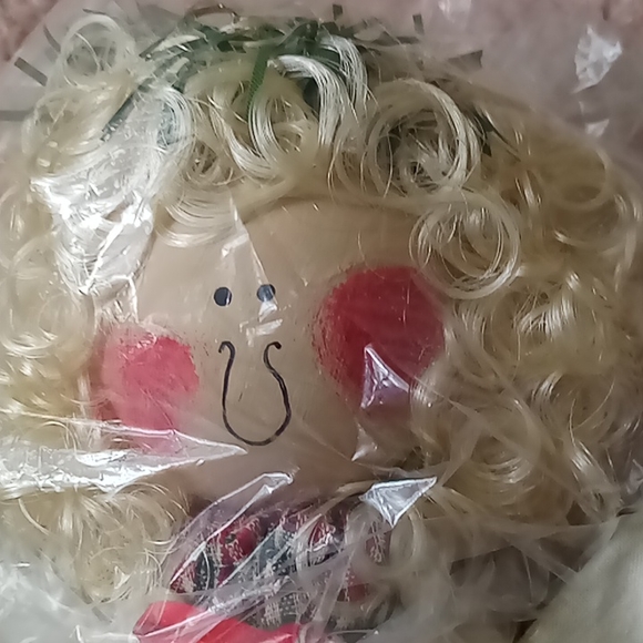 Country Peddler Angel tree topper - Picture 2 of 5